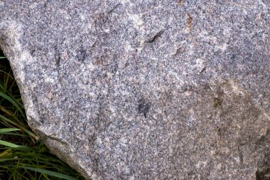 Doğal granit ve bazalt. Resimler için arka plan. Doğal dokular. Arka plan konsepti. Parlak renkler. Doğal taş dokusu.