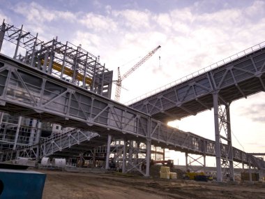 Maden cevheri ve işleme tesisi taşımak için bir galeri. Sylvinite madenciliği. Bina. Petrikov Bölgesi, Belarus Cumhuriyeti.