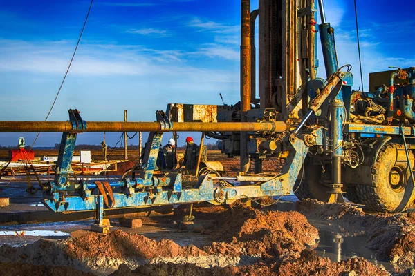 Drilling rig. Drilling deep wells. Coring. Industry. Mineral exploration.