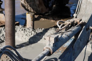 Sondaj kulesi. Derin kuyular kazıyoruz. Coring. Endüstri. Mineral keşfi.