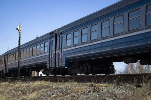 Commuter Train Moves Rails — Stock Photo, Image