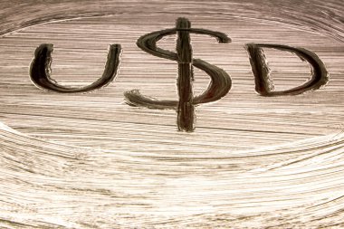 Amerikan bayrağının arka planında Amerikan para biriminin sembolü. Fırçayla elle boyanmış dolar sembolü. İş ve siyaset için tasarım kavramı.