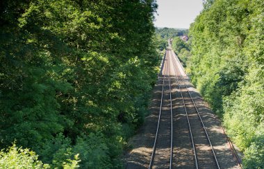 Mesafe içine önde gelen demiryolu hatları