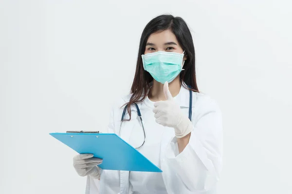 Joven Asiática Médico Mujer Usando Médico Bata Uniforme Abrigo Máscara —  Fotos de Stock