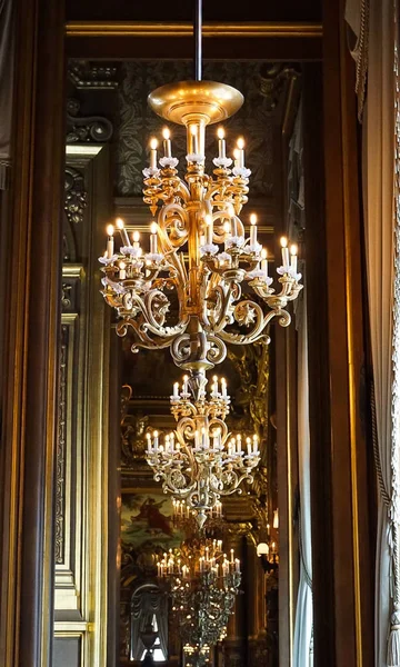 París, Francia - 4 de agosto de 2019: El Palacio Garnier — Foto de Stock