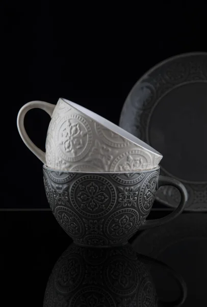 Чашки Белого Серого Чая Черном Фоне — стоковое фото