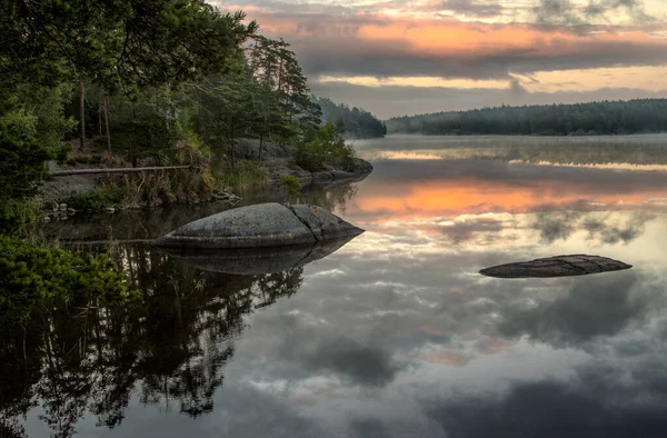 Blick Auf Den Schwedischen See Bei Sonnenaufgang — Stockfoto