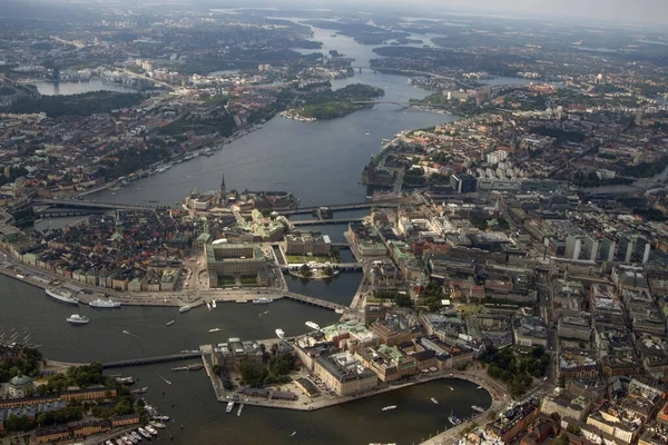从直升机窗口看斯德哥尔摩市中心和旧城区 — 图库照片