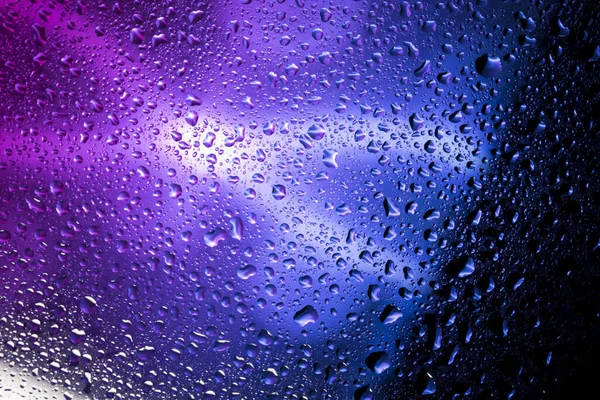 Hintergrund Mit Wassertropfen Auf Farbigem Hintergrund — Stockfoto