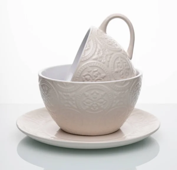 Biała Zupa Filiżanka Herbaty Białym Stole — Zdjęcie stockowe