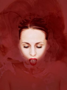 Cadı al kan ile banyo