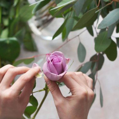 Buket yapma çiçekçi