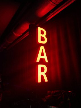 Neon parlak çubuk tabelası
