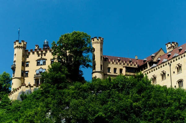 Zamek Hohenschwangau w Alpach Bawarskich, Niemcy. — Zdjęcie stockowe