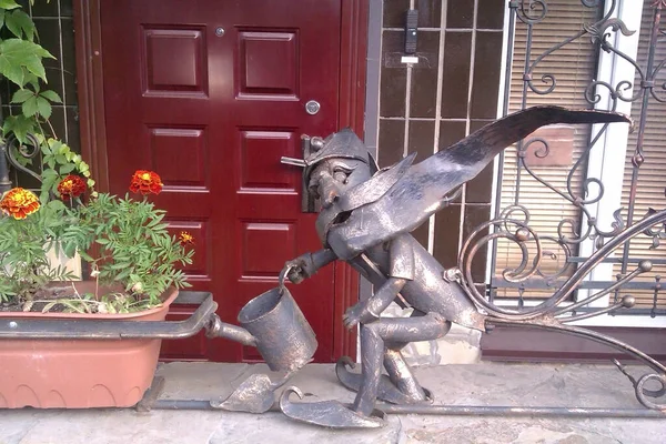 Wroclaw, Polen - 19 juli 2013: Skulptur av tomte eller utkast — Stockfoto