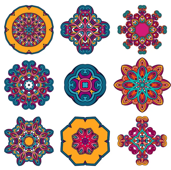Набор красочных мандала орнамент дизайн — стоковый вектор