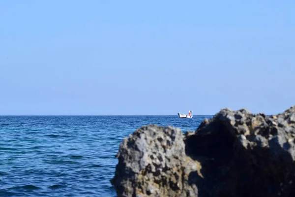 Fisherman Fishing Alone Boat Open Sea — Stock Photo, Image