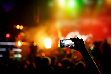 El ile bir akıllı telefon kayıtları canlı müzik Festivali, canlı konser, Sahne Alanı'nda göster
