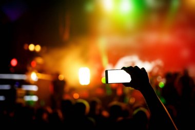 El ile bir akıllı telefon kayıtları canlı müzik Festivali, canlı konser, Sahne Alanı'nda göster