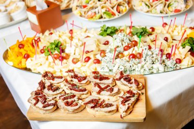 Düğün masada Gurmeler için yemek