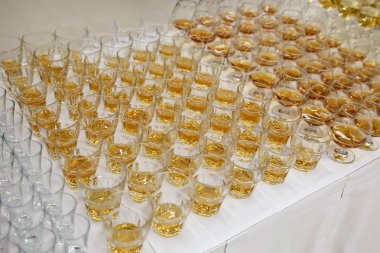 Gözlük, viski güzel satırları