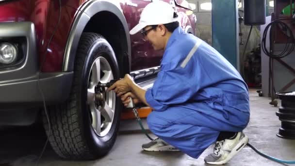 Mécanicien Automobile Travaillant Dans Garage Service Réparation — Video