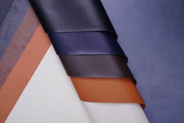 Deri palet, eko-deri ve yapay malzeme dokusu. Deri Malzeme Fabrikası
