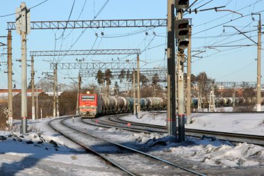 Rusya 'da demiryolu Rusya' da güneşli bir günde