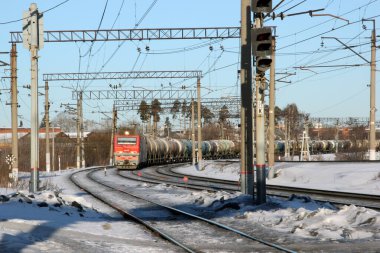 Rusya 'da demiryolu Rusya' da güneşli bir günde