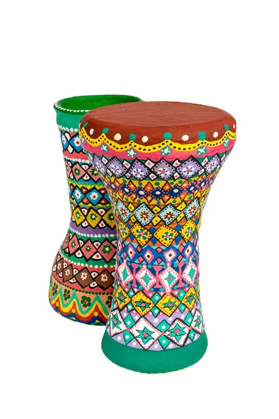 Dos tambores de copa (también tambor de cáliz, tarabuka, darbuka, debuka ) — Foto de Stock