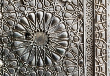 Sultan Barkouk Camii bronz-plaka süslü kapı süsleri