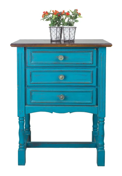 Vintage Turkuaz komodin (Çekmeceli) pirinç parçaları ve izole kırpma yolu da dahil olmak üzere beyaz arka plan üzerinde çiçek saksı ile 3 Çekmeceli