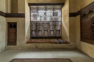 Hall at historic ottoman El Sehemy house, with Interleaved wooden window - Mashrabiya, Cairo, Egypt