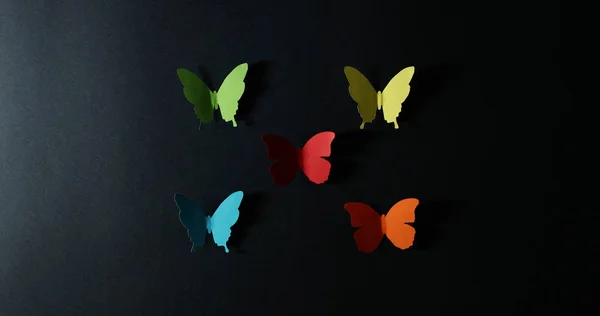 Бумажные Бабочки Темном Фоне — стоковое фото
