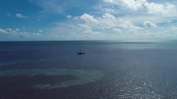 Pemandangan Udara Dekat Jembatan Terkenal Dalam Perjalanan Key West Florida — Stok Video