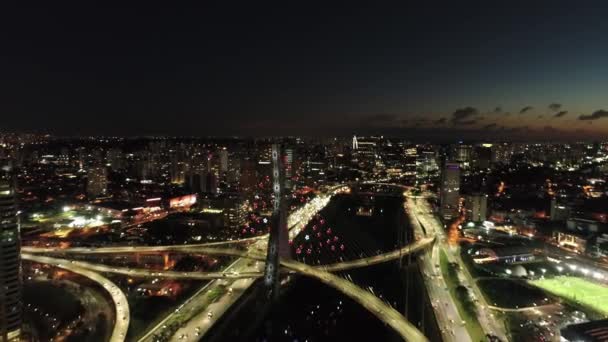 Vista Aérea Del Famoso Puente Estaiada Decorado Para Las Celebraciones — Vídeo de stock