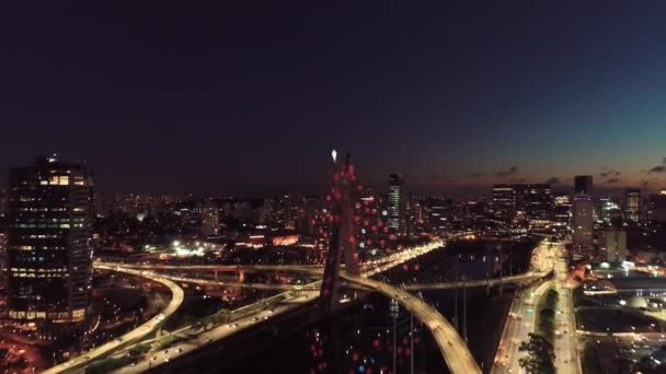 Pemandangan Udara Jembatan Estaiada Yang Terkenal Dihiasi Untuk Perayaan Natal — Stok Video