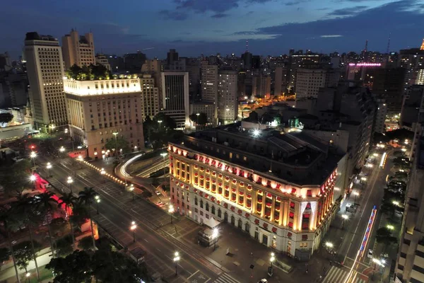 晚上从空中俯瞰公共建筑 巴西圣保罗的著名地点 美丽的风景 — 图库照片
