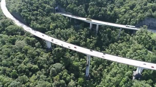 Vista Aérea Famosa Carretera Imigrantes Sierra Gran Paisaje Entre Montañas — Vídeos de Stock