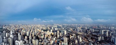 Brezilya, Sao Paulo 'nun panoramik sahnesi. Harika manzara..  