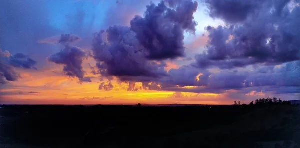 Погляд Захід Сонця Сонячний День Чудовий Пейзаж Кольорова Сцена — стокове фото