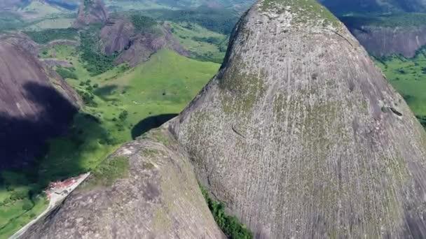Vista Panoramica Giganti Montagne Rocce Bel Paesaggio Scenario Campagna — Video Stock