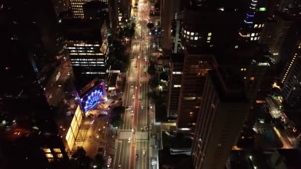 Sao Paulo Brezilya Aydınlatılmış Bir Caddenin Panoramik Manzarası Paulista Caddesi — Stok video