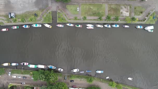 Légi Kilátás Történelmi Központjában Paraty Rio Janeiro Brazília Csónakokkal Dokkolt — Stock videók