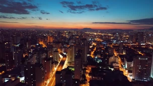 Luftaufnahme Des Sonnenuntergangs Der Szene Des Stadtlebens Tolle Landschaft — Stockvideo