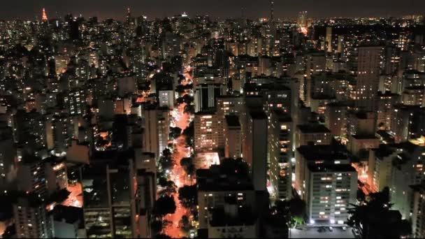 夕暮れのスカイラインと都市生活シーンの空中ビュー 素晴らしい風景 — ストック動画