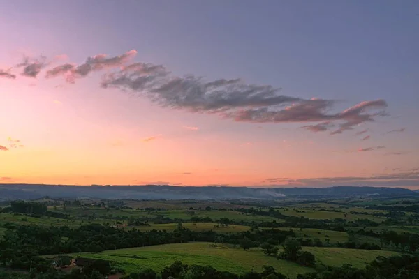 Вид Воздуха Драматическое Небо Ранчо Сельская Жизнь Деревенский Пейзаж — стоковое фото