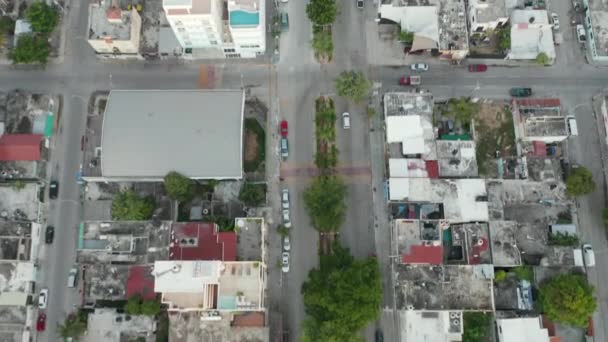 Trafiğe Yakın Cancun ile Çevre Yolunu Gösterirken Medya Şeridini İzleyen Görünüm — Stok video