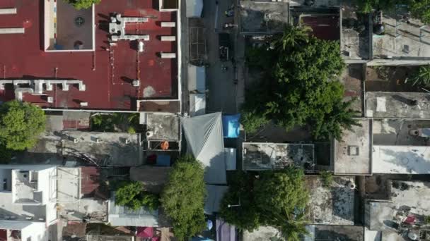 4k aerial Vertical Close View Across a Tent Market in Caribbean Town Near Cancun — Stock Video