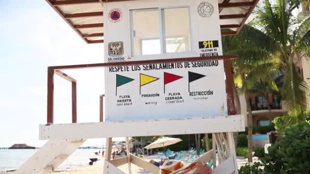 Widok z jednej strony Lifeguard Lookout na plaży w Meksyku — Wideo stockowe